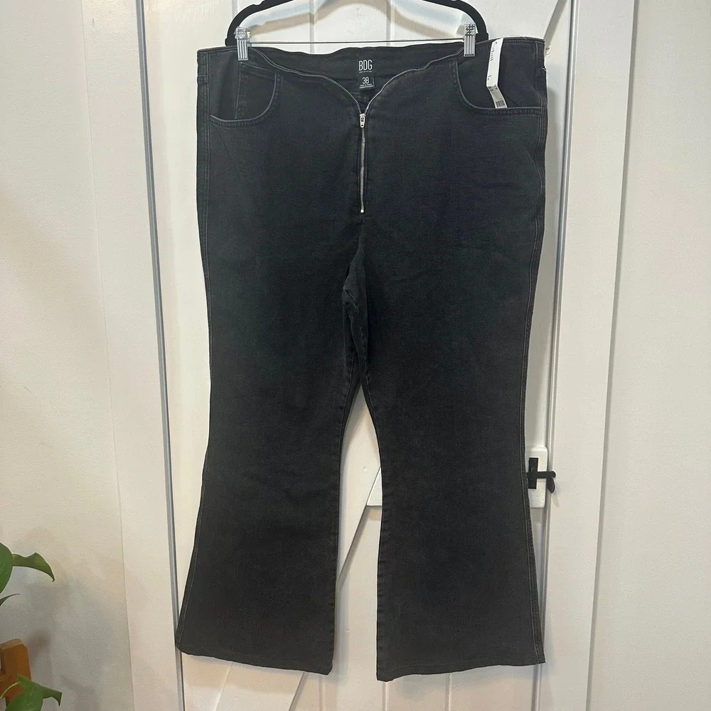 BDG Urban Outfitters Womens Jeans 38 NWT $89 Black Zipper Waist Bootcut Grunge